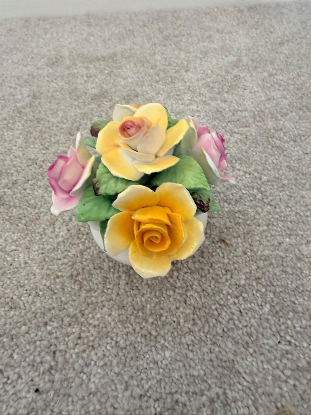Royale Stratford hummelwerk decorative floral arrangement